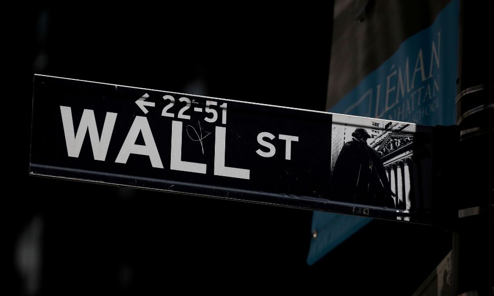 Wall ST Futures Tumble After Fitch Downgrades Top-Tier US Rating